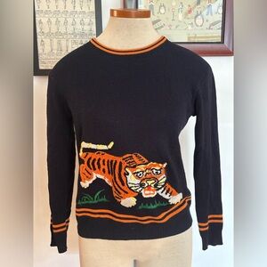 VINTAGE: Tiger wool chenille patch Collegiate Stripe Sweater SZ.S (NAVY)
